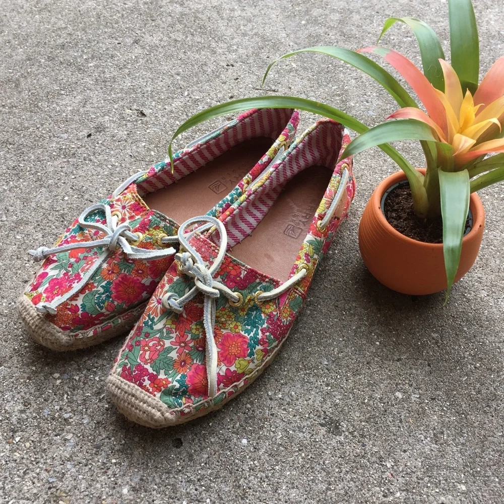 Sperry Floral Espadrilles Size 7